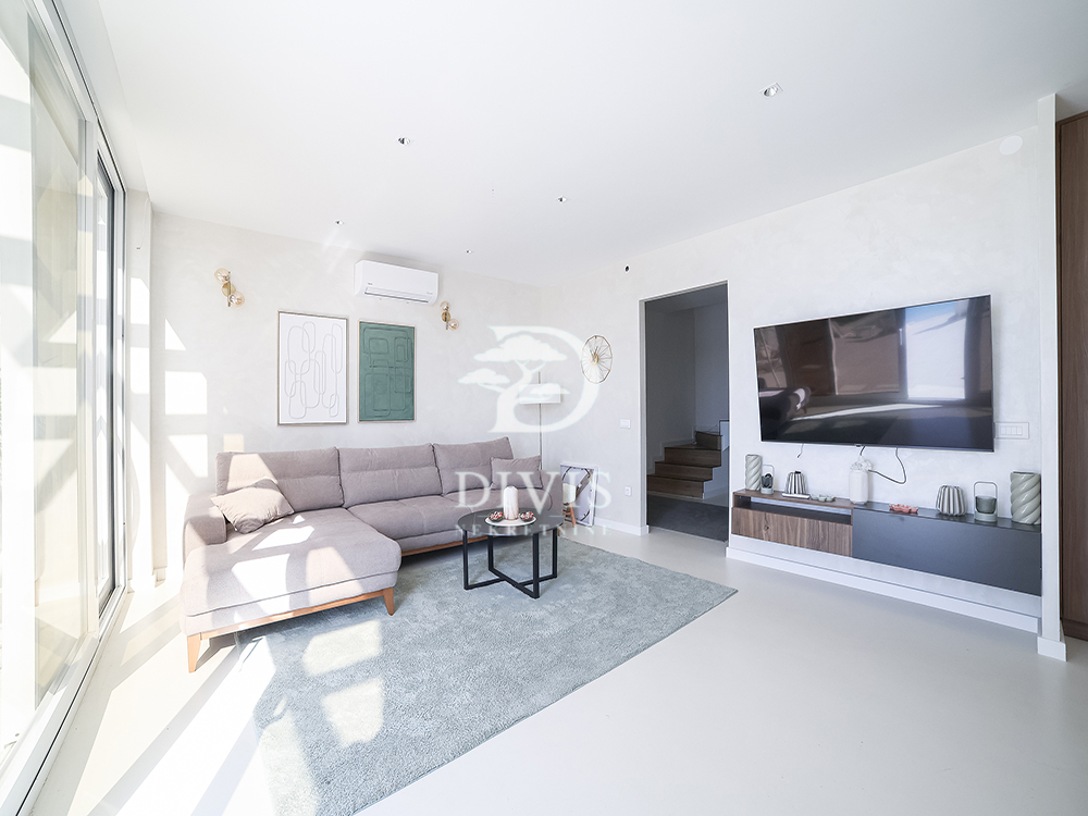 Slika 1 - Mali Požarevac,  Kuća na prodaju, 360m2, 759.000€